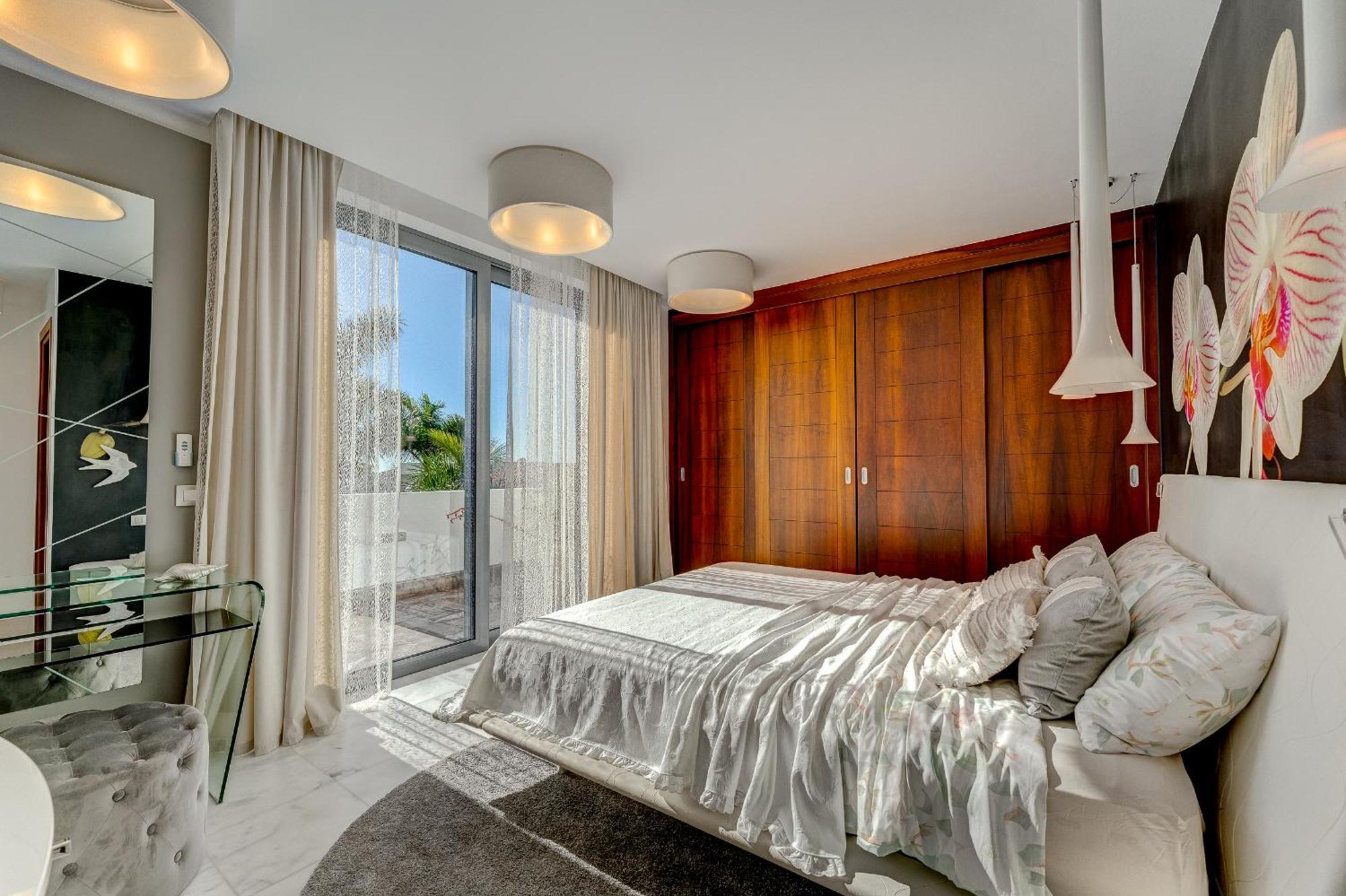 El Duque Private Lux Villa Адехе Экстерьер фото
